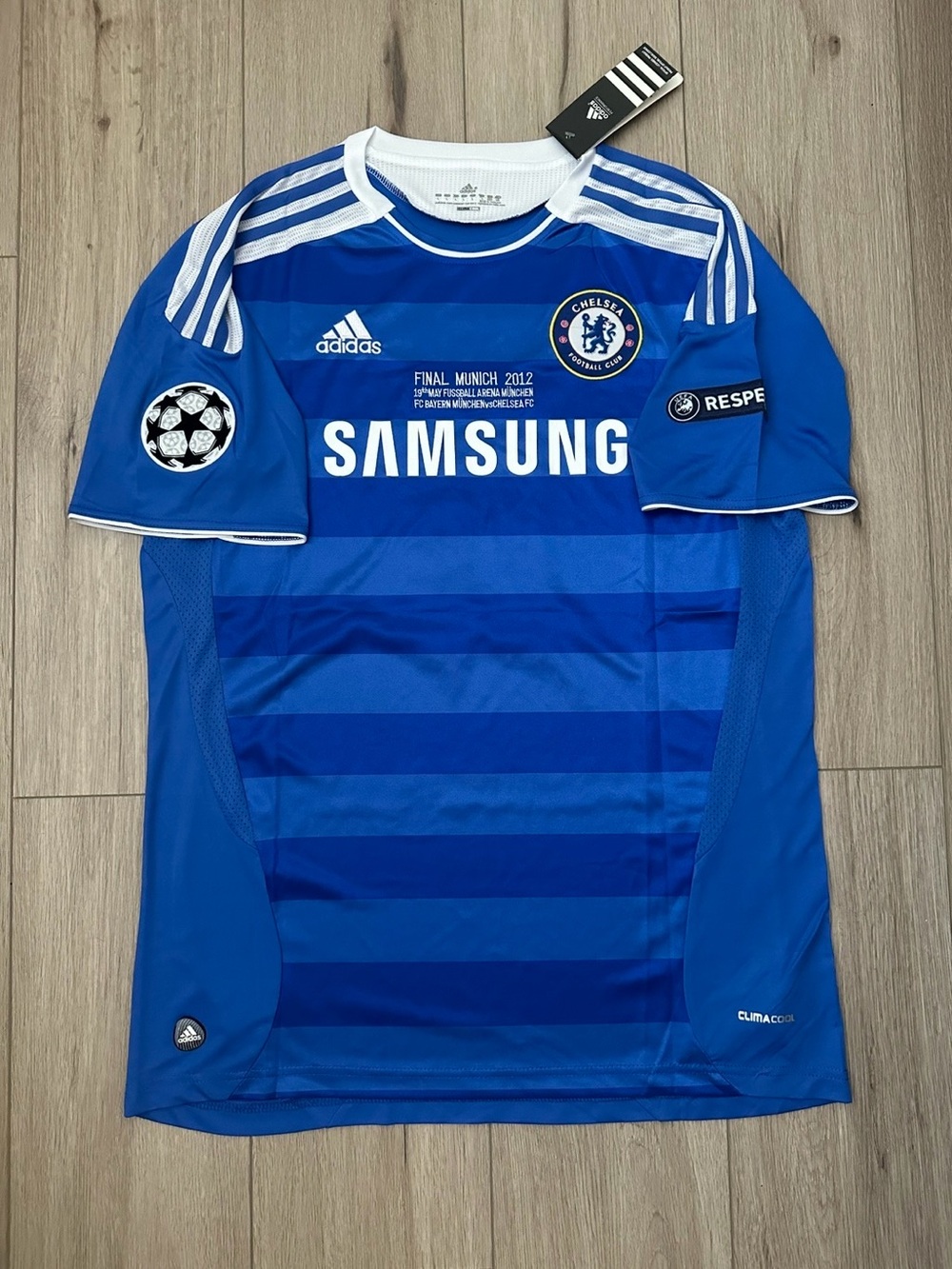 Drogba Chelsea 2012 Final Blue Retro Soccer Jersey Men - Picture 2 of 3